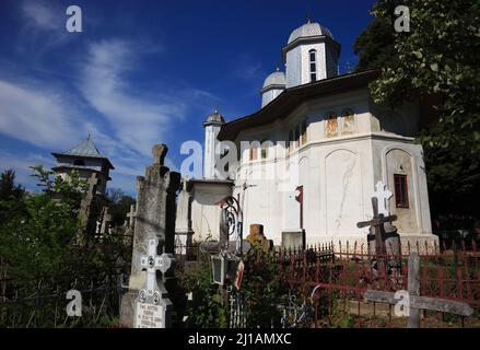 Kirche Biserica Parohiala bei Vranesti, Walachei, Rumänien  /  Church Biserica Parohiala near Vranesti, Wallachia, Romania (Aufnahmedatum kann abweich Stock Photo