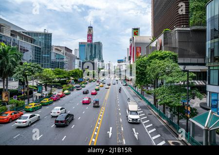 Bangkok, Thailand - 26 Aug 2021, Ratchaprasong Road, a highlight along Bangkok's shopping area with environment in afternoon Thursday. Bangkok, Thaila Stock Photo