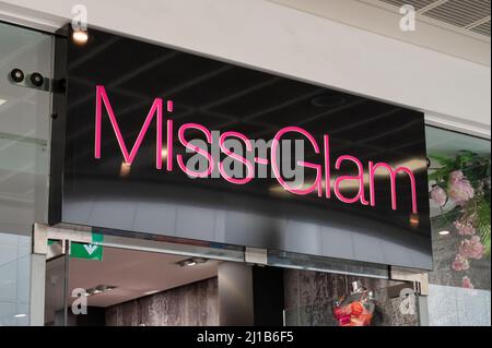 Miss glam store hi-res stock photography and images - Alamy