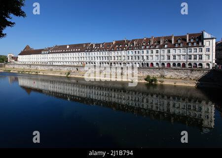 File:LL 16 - BESANCON - Le Pont Battant - Entrée de la Grande-Rue (Détail).JPG