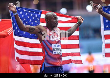 Grant Holloway  with the  flag at the Belgrade 2022 Indoor World Championships. Stock Photo