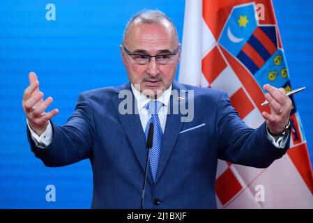 Berlin, Germany. 24th Mar, 2022. Gordan Grlic Radman, Foreign Minister of Croatia, speaking at a press conference after his meeting with Foreign Minister Baerbock at the Federal Foreign Office. Credit: Bernd von Jutrczenka/dpa Pool/dpa/Alamy Live News Stock Photo