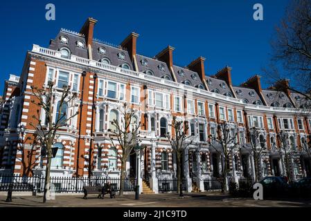 Observatory Gardens, in the Royal Borough of Kensington and Chelsea, in London, UK. 1880s Victorian terraced houses on Phillimore Estate. Flats Stock Photo