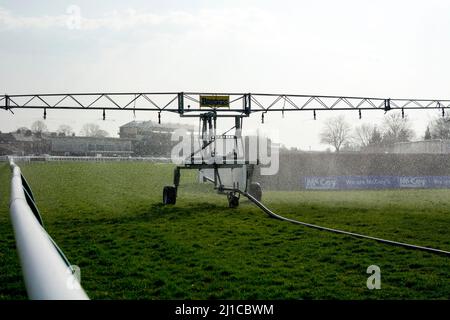 Automatic watering at Warwick Racecourse, Warwickshire, UK Stock Photo