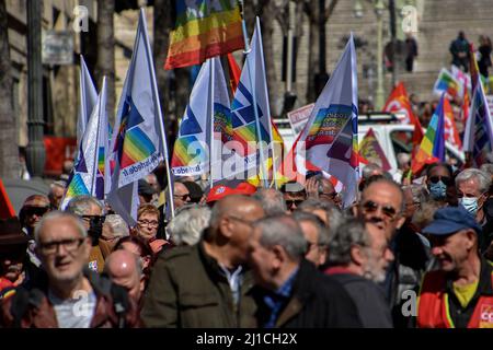 Marseille, France. 24th Mar, 2022. Protesters march with flags during the demonstration. Retirees have held protests in some 20 towns across France to demand higher pensions and better access to health care services. The protests started three weeks before the French presidential election, with the first round taking place on April 10, 2022. Credit: SOPA Images Limited/Alamy Live News Stock Photo