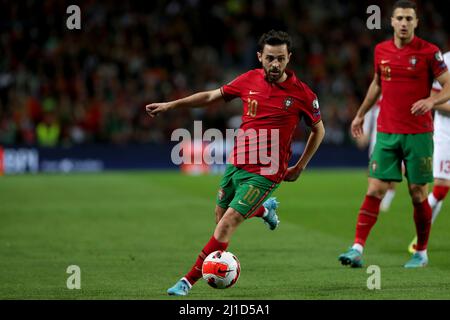 Porto, Portugal. 24th Mar, 2022. Portugal's forward Bernardo Silva in action during the 2022 FIFA World Cup Qualifier knockout round play-off football match between Portugal and Turkey at the Dragao stadium in Porto, Portugal, on March 24, 2022. (Credit Image: © Pedro Fiuza/ZUMA Press Wire) Stock Photo