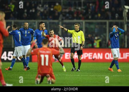 Jorginho Luiz Frello Filho (Italy)Giorgio Chiellini (Italy)Lorenzo Pellegrini (Italy)Egzijan Alioski (North Macedonia)Marco Verratti (Italy) celebrates after scoring his team's first goal during the Fifa 'World Cup 2022 Qatar Playedy-off match between Italy 0-1 North Macedonia at Renzo Barbera Stadium on March 24, 2022 in Palermo, Italy. Credit: Maurizio Borsari/AFLO/Alamy Live News Stock Photo