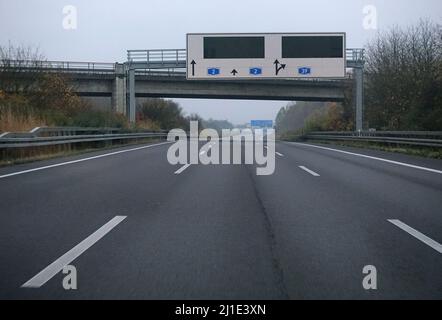 14.11.2021, Germany, Lower Saxony, Braunschweig - No traffic on the A2 in the direction of Dortmund after a full closure. 00S211114D563CAROEX.JPG [MOD Stock Photo
