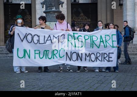 Rome, Italy. 25th Mar, 2022. Demonstration organized in Rome by FridaysForFuture movement for Global Climate Strike (Credit Image: © Matteo Nardone/Pacific Press via ZUMA Press Wire) Stock Photo