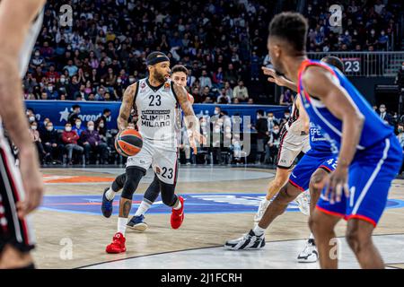 Istanbul, Turkey. 24th Mar, 2022. Malcolm Delaney (No.23) of AX Armani Exchange Milan in action during Round 32 of the 2021/2022 Turkish Airlines Euroleague Regular Season at Sinan Erdem Dome. Final score; Anadolu Efes 77:83 Milan. (Photo by Nicholas Muller/SOPA Images/Sipa USA) Credit: Sipa USA/Alamy Live News Stock Photo