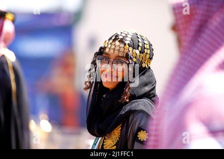 Jeddah, Saudi Arabia. 25th Mar, 2022. Locals, F1 Grand Prix of Saudi Arabia at Jeddah Corniche Circuit on March 25, 2022 in Jeddah, Saudi Arabia. (Photo by HIGH TWO) Credit: dpa/Alamy Live News Stock Photo