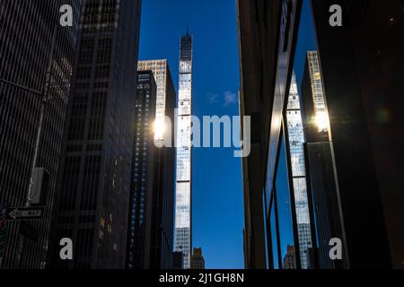 Photo inspiration: Fresh Look at The Sun Illuminates The Newly Built Luxury High Rise Residential