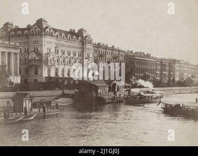 19th-century photo of ships in the English Embankment in Saint Petersburg. Russian Empire. 1880-1890 Stock Photo