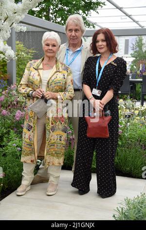 Dame Judi Dench, David Mills, Finty Williams, RHS Chelsea Flower Show, Royal Hospital, London. UK Stock Photo