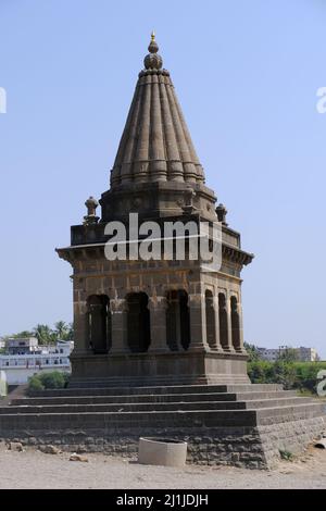 Pandharpur, India, 26 February 2022, Pundalik temple on bank of river chandrabhaga at Pandharpur, Maharashtra, India. Stock Photo