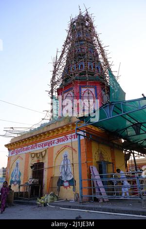 Pandharpur, India, 26 February 2022, Pundalik temple on bank of river chandrabhaga at Pandharpur, Maharashtra, India. Stock Photo