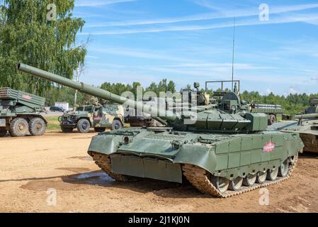 ALABINO, RUSSIA - AUGUST 25, 2020: Russian T-80BVM tank close-up, Alabino Stock Photo