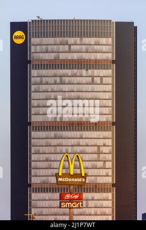 ARAG Insurance, headquarters in Dusseldorf, in the foreground McDonald's Stock Photo