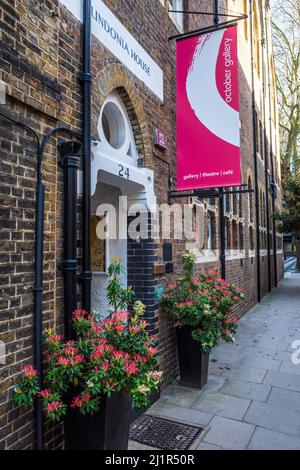 October Gallery London - London Art Gallery that promotes the Transvangarde movement, founded in 1979, at 24 Old Gloucester St London. Stock Photo