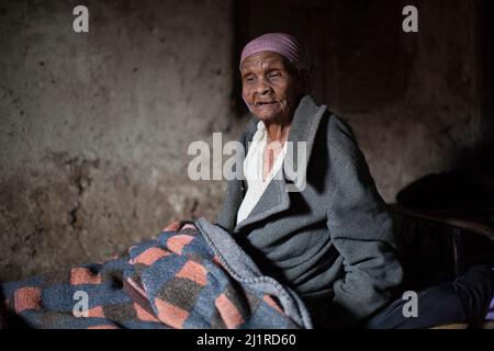 Assia Abdulasman, 104 years old, Majengo slum, Meru Stock Photo