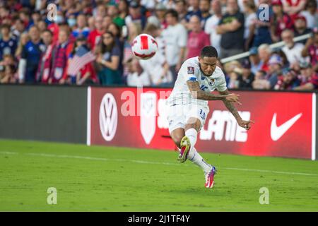 Orlando, Florida, USA. March 27, 2022: Panama defender Eric Davis (15) takes a shot during the FIFA World Cup 2022 qualifying match between Panama and USMNT Orlando, FL. USA defeats Panama 5 to 1. Jonathan Huff/CSM. Credit: Cal Sport Media/Alamy Live News Stock Photo