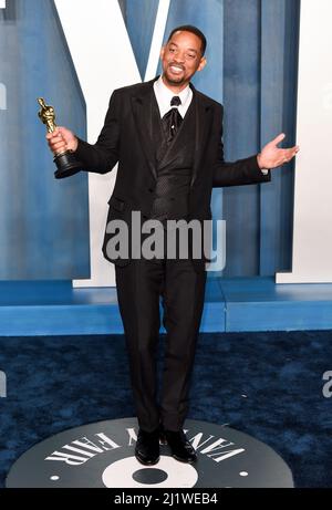 Los Angeles, USA. 28th Mar, 2022. March 27th, 2022, Los Angeles, USA. Will Smith attending the Vanity Fair Oscar Party 2022, Wallis Annenberg Center for the Performing Arts, Los Angeles. Credit: Doug Peters/Alamy Live News Stock Photo