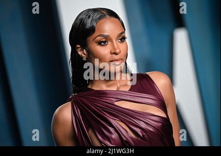 Ciara walking on the red carpet at the 2022 Vanity Fair Oscar Party held at the Wallis Annenberg Center for the Performing Arts in Beverly Hills, CA on March 27, 2022. (Photo by Anthony Behar/Sipa USA) Stock Photo