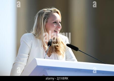 Paris, France. 27th Mar, 2022. Speech by Marion Marechal (Le Pen) during the campaign meeting (rally) of the far-right 'Reconquete' party leader and French presidential candidate Eric Zemmour, on the Trocadero square in Paris, France on March 27, 2022. French voters head to the polls in April 2022 for the presidential election. Credit: Victor Joly/Alamy Live News Stock Photo