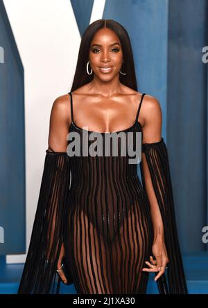 Los Angeles, USA. 28th Mar, 2022. March 27th, 2022, Los Angeles, USA. Kelly Rowland attending the Vanity Fair Oscar Party 2022, Wallis Annenberg Center for the Performing Arts, Los Angeles. Credit: Doug Peters/Alamy Live News Stock Photo