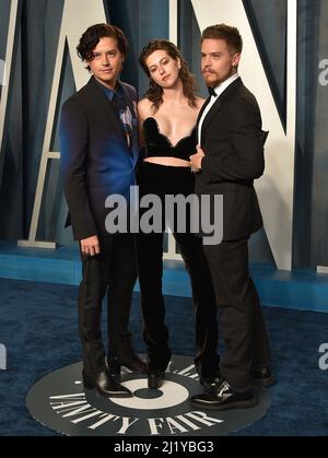 Cole Sprouse, King Princess and Dylan Sprouse at the 2022 Vanity Fair Oscar Party hosted by editor Radhika Jones at the Wallis Annenberg Center for the Performing Arts on March 27, 2022 in Beverly Hills, CA. © OConnor-Arroyo/AFF-USA.com Credit: AFF/Alamy Live News Stock Photo
