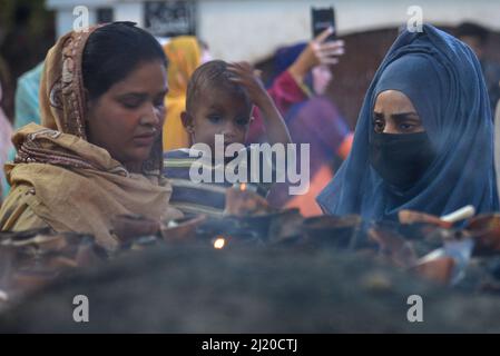 March 28, 2022, Lahore, Punjab, Pakistan: Pakistani devotees and ...