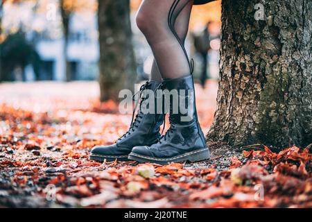 Black combat clearance boots with roses