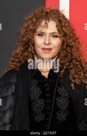 New York, United States. 28th Mar, 2022. Bernadette Peters attends opening night for revival of Plaza Suite by Neil Simon at Hudson Theatre (Photo by Lev Radin/Pacific Press) Credit: Pacific Press Media Production Corp./Alamy Live News Stock Photo