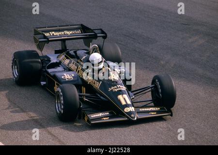 Elio de Angelis (ITA) Lotus 95T Renault Stock Photo