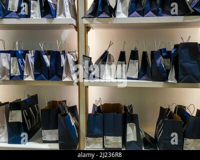 Online order pick-up area in the recently reopened Gap store in Times Square in New York on Sunday, March 27, 2022. ( © Richard B. Levine) Stock Photo