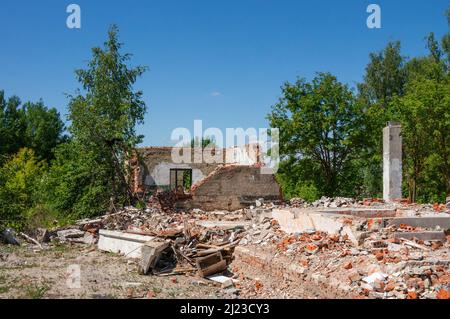 City ruins. concept of fighting, destruction during natural disasters - hurricanes, tornadoes. Buildings have been destroyed by fighting and natural d Stock Photo