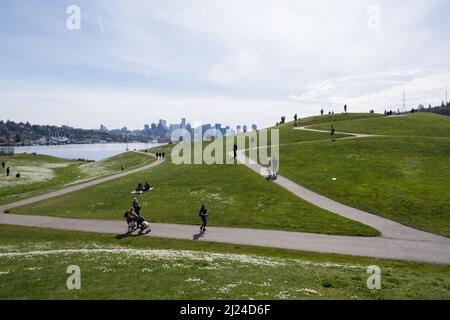 Seattle, USA. 27th Mar, 2022. Gas Works park on Lake Union. Stock Photo