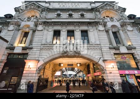 Victoria Station Southern Railway entrance Stock Photo