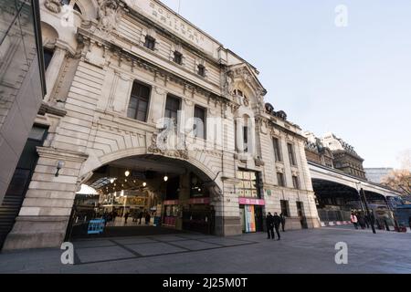 Victoria Station Southern Railway entrance Stock Photo