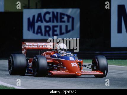 Alan Jones AUS Lola THL 2 Ford Beatrice Racing Stock Photo Alamy