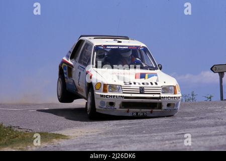 Ari Vatanen (FIN) Terry Harryman (GBR) Peugeot 205 Turbo 16 GrB Peugeot Talbot Sport Stock Photo