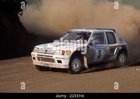 Ari Vatanen (FIN) Terry Harryman (GBR) Peugeot 205 Turbo 16 GrB Peugeot Talbot Sport Stock Photo