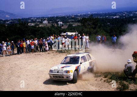 Ari Vatanen (FIN) Terry Harryman (GBR) Peugeot 205 Turbo 16 GrB Peugeot Talbot Sport Stock Photo