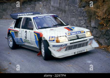 Andrea Zanussi (ITA) Paolo Poppi Amati (ITA) Peugeot 205 T16 E2 GrB Peugeot Talbot Sport Italia Stock Photo