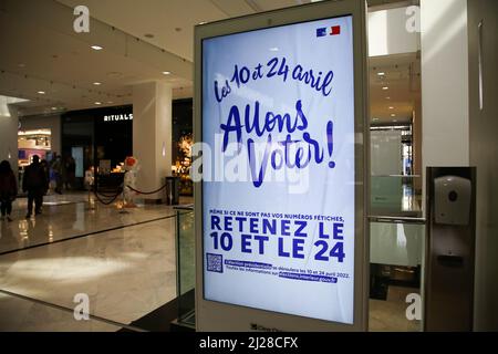 Nice, France. 29th Mar, 2022. A digital advert about the French Presidential Election 2022 is displayed in a shopping centre. The first round of the French Presidential Election 2022 will take place on Sunday 10th April 2022. Credit: SOPA Images Limited/Alamy Live News Stock Photo