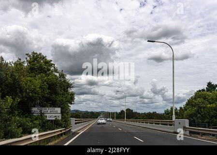 Cars on the MacArthur Bridge, part of the Camden Bypass, in Camden, New South Wales, Australia Stock Photo