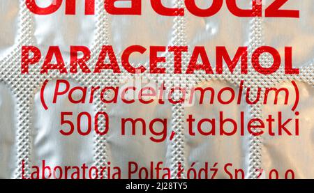Paracetamol, Paracetamolum, acetaminophen 500 mg pills, painkillers, fever, pain medication pack simple concept, nobody, object detail extreme closeup Stock Photo