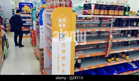 SHANGHAI, CHINA - MARCH 30, 2022 - Citizens buy daily necessities at a supermarket in Shanghai, China, March 30, 2022. Stock Photo