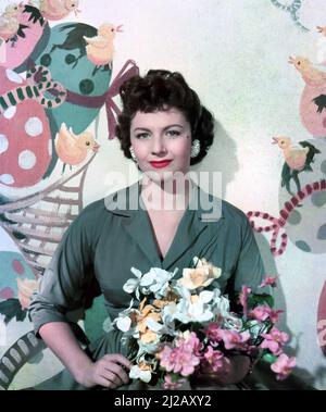 MARGARET LOCKWOOD 1947 Colour Portrait by WILFRID NEWTON publicity for Two Cities Films / General Film Distributors (GFD) Stock Photo