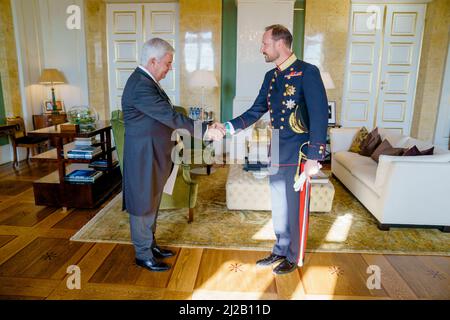 Oslo, Norway. 31st Mar, 2022. Oslo 20220331.Crown Prince Haakon receives Portugal's new ambassador, Pedro Maria Santos Pessoa e Costa, for a solemn audience at the Palace in Oslo Photo: Stian Lysberg Solum/NTB Credit: NTB Scanpix/Alamy Live News Stock Photo